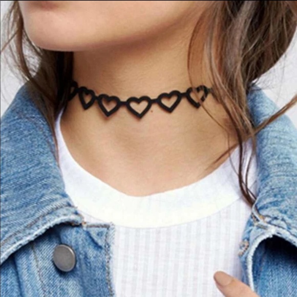 Jewelry - Heart Choker